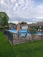 Falcon Inn
