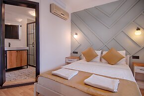 Ocean Blue High Class Hotel