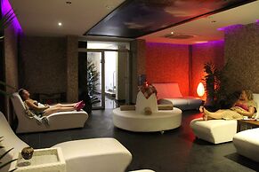 Ocean Blue High Class Hotel