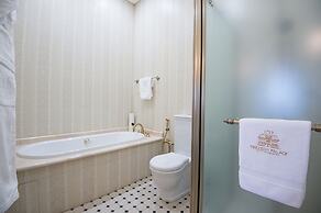 Trezzini Palace Boutique Hotel