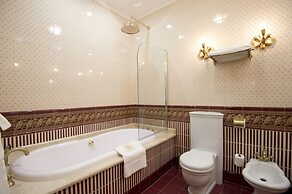 Trezzini Palace Boutique Hotel