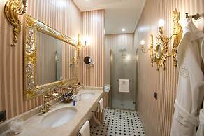 Trezzini Palace Boutique Hotel