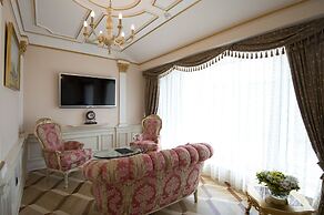 Trezzini Palace Boutique Hotel