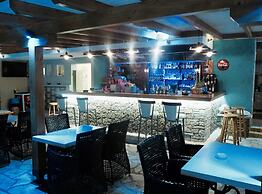 Hotel Paloma Blanca