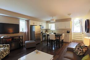 Boardwalk Homes - Executive Guest Rooms & Townhomes