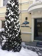 Tisza Alfa Hotel