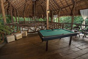 Jolie Jungle Eco Hotel