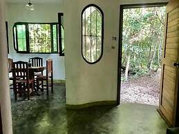 Jolie Jungle Eco Hotel