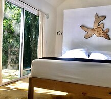 Jolie Jungle Eco Hotel