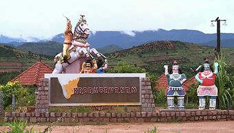 Kadambavanam Ethnic Village Resort