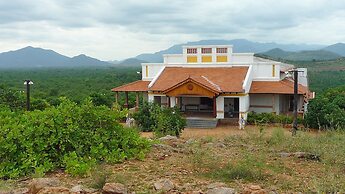 Kadambavanam Ethnic Village Resort