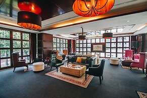 JS Luwansa Hotel and Convention Center