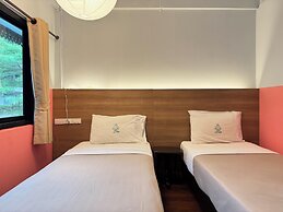 Collection O Khu Mueang near Tha Phae Gate (formerly Lai Thai Guesthou