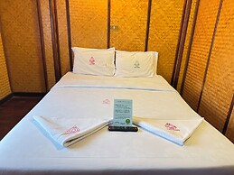 Collection O Khu Mueang near Tha Phae Gate (formerly Lai Thai Guesthou