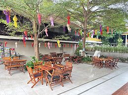 Collection O Khu Mueang near Tha Phae Gate (formerly Lai Thai Guesthou