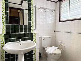 Collection O Khu Mueang near Tha Phae Gate (formerly Lai Thai Guesthou