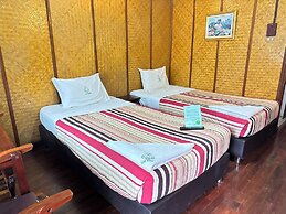 Collection O Khu Mueang near Tha Phae Gate (formerly Lai Thai Guesthou