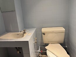 Collection O Khu Mueang near Tha Phae Gate (formerly Lai Thai Guesthou