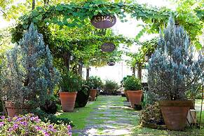 VC@Suanpaak Hotel & Serviced Apartments