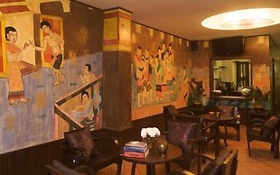 Anoma Boutique House