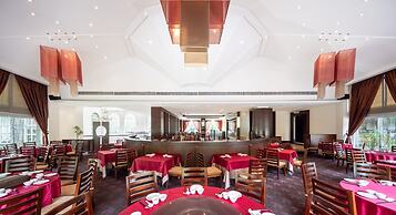 Lakeshore Hotel