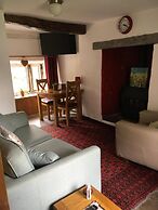 Sweetbriar Cottage B&B and Camping