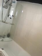 Sweetbriar Cottage B&B and Camping