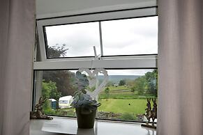 Sweetbriar Cottage B&B and Camping