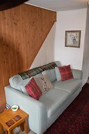 Sweetbriar Cottage B&B and Camping