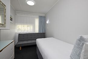 Harbour View Motel and Water Front Apartments