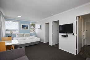 Harbour View Motel and Water Front Apartments