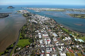 Harbour View Motel and Water Front Apartments