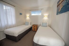 Harbour View Motel and Water Front Apartments