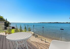Harbour View Motel and Water Front Apartments