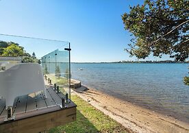 Harbour View Motel and Water Front Apartments