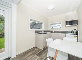 Harbour View Motel and Water Front Apartments
