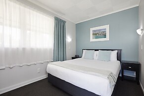 Harbour View Motel and Water Front Apartments