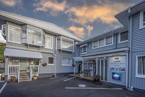 Harbour View Motel and Water Front Apartments