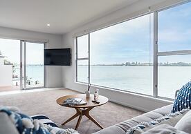 Harbour View Motel and Water Front Apartments