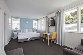 Harbour View Motel and Water Front Apartments