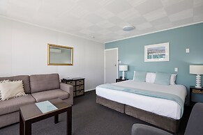 Harbour View Motel and Water Front Apartments