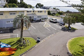 Harbour View Motel and Water Front Apartments