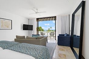 InterContinental Hayman Great Barrier Reef by IHG