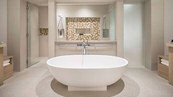 InterContinental Hayman Great Barrier Reef by IHG