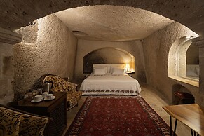 Grand Cave Suites