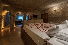 Grand Cave Suites