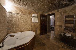Grand Cave Suites