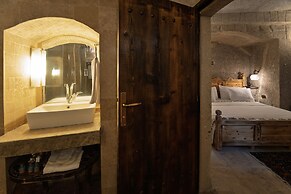 Grand Cave Suites
