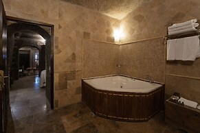 Grand Cave Suites