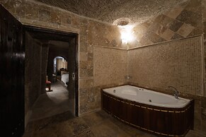 Grand Cave Suites